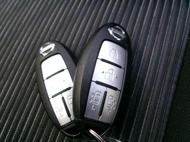 セレナ ２．０　ハイウェイスター　Ｖ　メモリーナビＴＶ　後席モニター　サイドエアバッグ　アラウンドビュ－　１オナ　アルミ　衝突被害軽減　ＬＤＰ　エアバッグ　両側オートスライドドア　ＬＥＤライト　インテリジェントキー　サイドカメラ　メモリーナビ　アイドリングストップ（20枚目）