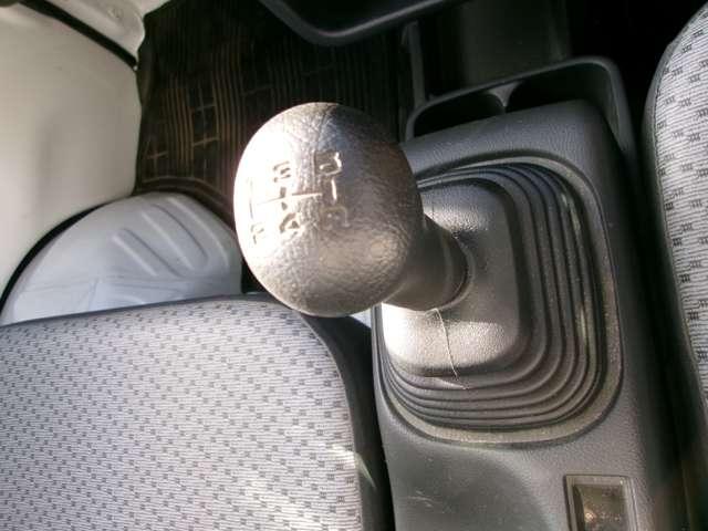 NT100クリッパートラック 660 DX 4WD 4WD 5速マニュアル車 エアコン パワステ Wエアバッグ ワンオーナー車 運転席エアバック PS 4WD エアコンパワステ ABS 寒冷地仕様(8枚目)