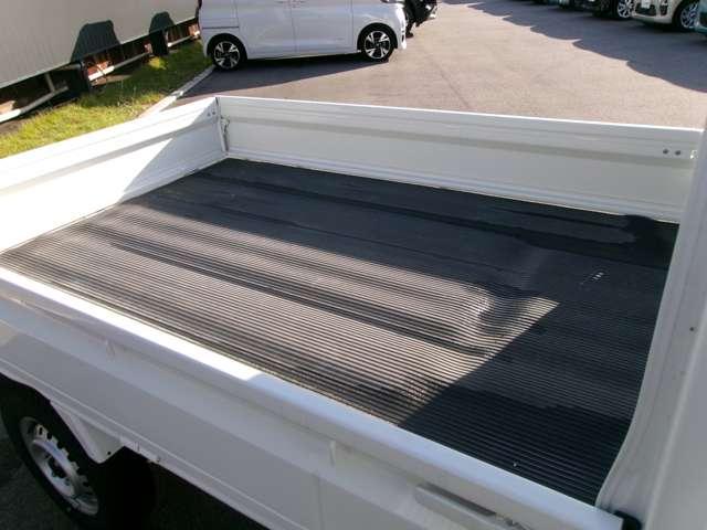 NT100クリッパートラック 660 DX 4WD 4WD 5速マニュアル車 エアコン パワステ Wエアバッグ ワンオーナー車 運転席エアバック PS 4WD エアコンパワステ ABS 寒冷地仕様(18枚目)