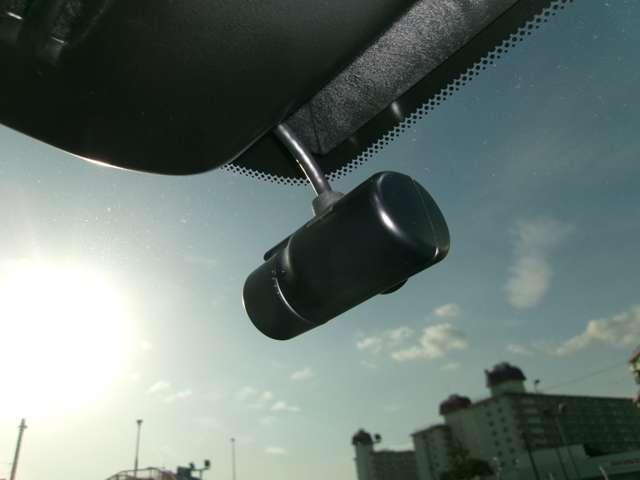 オーラ 1.2 G NCナビ+ETC2.0+SOS+ワイヤレス充電+BOSE+プ 自動(被害軽減)ブレーキ LED LKA サイドカメラ ETC ドライブレコーダー カーテンエアバッグ イモビライザー アルミホイール 禁煙 インテリジェントキー パワーウィンドウ ワンオーナー(9枚目)