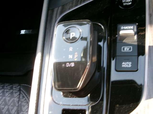 オーラ 1.2 G NCナビ+ETC2.0+SOS+ワイヤレス充電+BOSE+プ 自動(被害軽減)ブレーキ LED LKA サイドカメラ ETC ドライブレコーダー カーテンエアバッグ イモビライザー アルミホイール 禁煙 インテリジェントキー パワーウィンドウ ワンオーナー(16枚目)