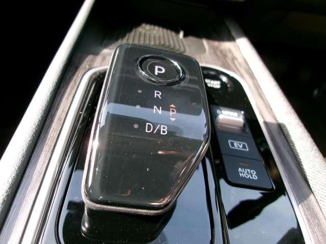 オーラ 1.2 G 日産コネクトナビTV 自動(被害軽減)ブレーキ LED LKA サイドカメラ ETC ドライブレコーダー カーテンエアバッグ イモビライザー アルミホイール 禁煙 インテリジェントキー パワーウィンドウ ワンオーナー(14枚目)