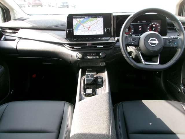 オーラ 1.2 G 90周年記念車 コネクトナビTV+通信ユニット+ETC2.0+SOSコ アラウンドモニ LED スマートキー 衝突軽減ブレーキ 禁煙車 オートエアコン アルミ メモリーナビ ドラレコ バックカメラ サイドカメラ キーレス アイドリングストップ ETC レーダークルーズ(3枚目)