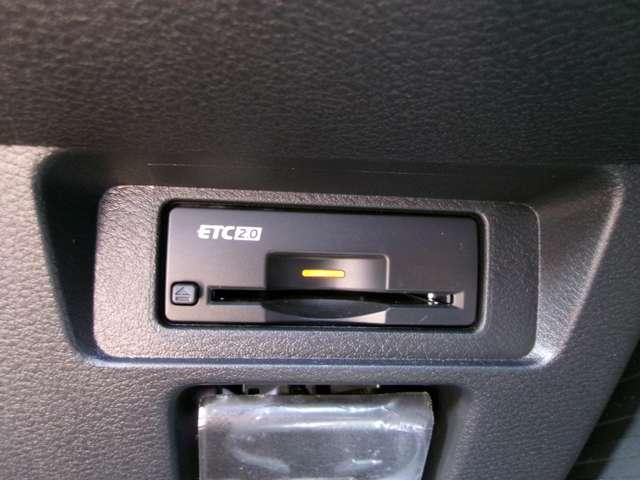 オーラ 1.2 G 90周年記念車 コネクトナビTV+通信ユニット+ETC2.0+SOSコ アラウンドモニ LED スマートキー 衝突軽減ブレーキ 禁煙車 オートエアコン アルミ メモリーナビ ドラレコ バックカメラ サイドカメラ キーレス アイドリングストップ ETC レーダークルーズ(8枚目)