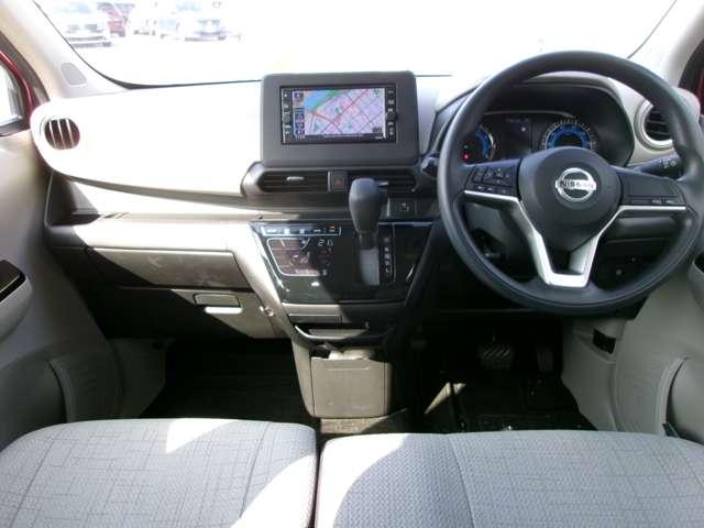 デイズ ６６０　Ｘ　メモリーナビＴＶ　バックモニター　踏み間違え防止　スマートキー　イモビライザー　バックカメラ　レーンキープ　アイドリングストップ　キーレス　フルオートエアコン　ナビＴＶ　ＷＡＢ　運転席エアバック　メモリーナビゲーション　ＰＳ　ＡＢＳ（3枚目）