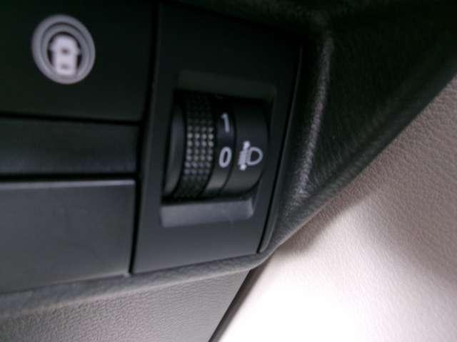 デイズ ６６０　Ｘ　メモリーナビＴＶ　バックモニター　踏み間違え防止　スマートキー　イモビライザー　バックカメラ　レーンキープ　アイドリングストップ　キーレス　フルオートエアコン　ナビＴＶ　ＷＡＢ　運転席エアバック　メモリーナビゲーション　ＰＳ　ＡＢＳ（12枚目）