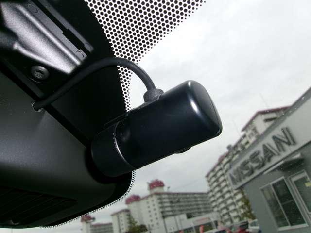 デイズ 660 ハイウェイスターX プロパイロット エディション アラウンドモニター ドライブレコーダー スマートキー&プッシュスタート LEDヘッド レーダークルーズ ワンオ-ナ- アイドリングストップ LKAS ドラレコ パワーステアリング オートエアコン Bカメラ ワンセグ メモリーナビゲーション(8枚目)