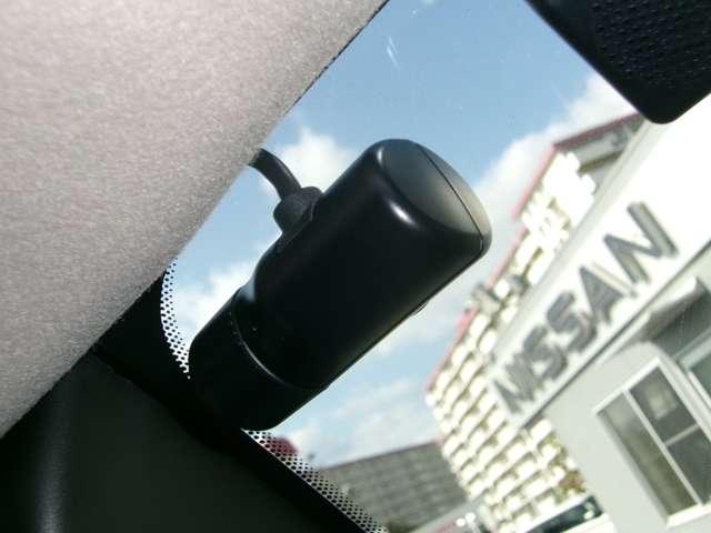 ルークス 660 ハイウェイスターX プロパイロット エディション 両側オートスライド アラウンドモニター 左右パワースライドドア イモビ パノラマモニター 助手席エアバッグ 衝突軽減ブレーキ PW ナビ&TV 1セグ 禁煙 LEDヘッドライト LDW スマートキー ETC ワンオーナー車 バックカメラ(8枚目)