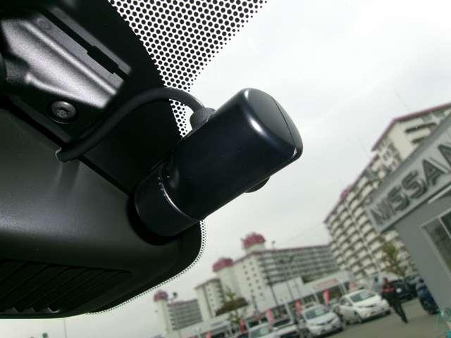 デイズ 660 X メモリーナビTV(MM223D-L) アラウンドM 踏み間違え防止 スマートキー イモビライザー バックカメラ レーンキープ アイドリングストップ ドライブレコーダー キーレス フルオートエアコン ナビTV WAB 運転席エアバック PS(8枚目)