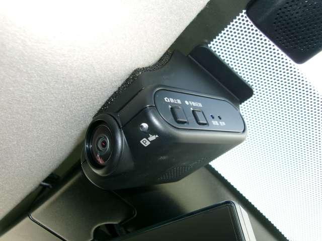 ノート 1.2 X 京都日産オリジナル限定車 リアカメラ 衝突被害軽減ブレ-キ 全方位カメラ ETC付 アルミ 禁煙車 LEDヘッドライト レーンアシスト インテリジェントキー ワンオーナー ドラレコ アイドリングストップ 盗難防止システム(10枚目)