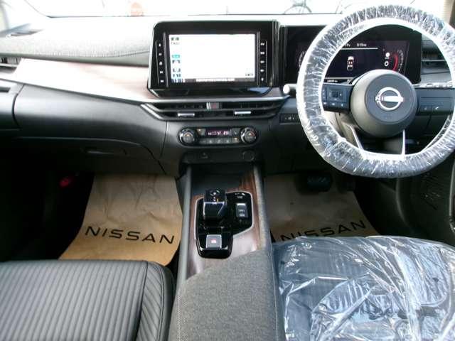 オーラ 1.2 G レザーエディション アラウンドモニター メモリーナビ ワンオーナ 追突防止 本革 車線逸脱警報装置 LED ドライブレコーダー 盗難防止 バックモニター ETC インテリジェントキー メモリーナビゲーション AW キーレスエントリー オートエアコン(3枚目)