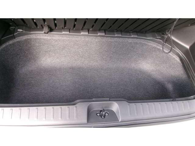 セレナ １．４　ｅ－ＰＯＷＥＲ　ハイウェイスターＶ　寒冷地仕様　プロパイロット　自動（被害軽減）ブレーキ　ＬＤＰ　　ＬＥＤランプ　寒冷地仕様　　アルミホイール　ドライブレコーダ　ＥＴＣ　盗難防止システム　スマートキー　１オナ　オートエアコン　ナビＴＶ（40枚目）