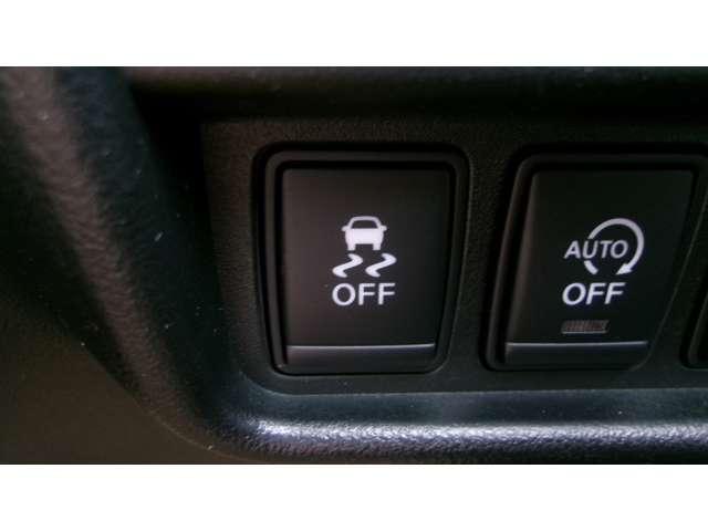 ジューク １５ＲＸ　Ｖセレクション　ドレスアップ　メモリーナビＴＶ　メモリーナビＴＶ（ＭＭ３１６Ｄ－Ｗ）アラウンドビューモニター　インテリジェントキー　レーンキープ　盗難防止装置　オートエアコン　ドライブレコーダー　アルミホイール　アイドリングストップ（12枚目）