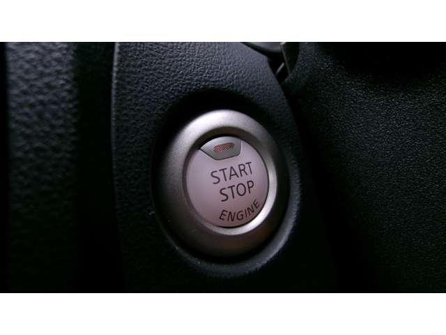 ジューク １５ＲＸ　Ｖセレクション　ドレスアップ　メモリーナビＴＶ　メモリーナビＴＶ（ＭＭ３１６Ｄ－Ｗ）アラウンドビューモニター　インテリジェントキー　レーンキープ　盗難防止装置　オートエアコン　ドライブレコーダー　アルミホイール　アイドリングストップ（18枚目）