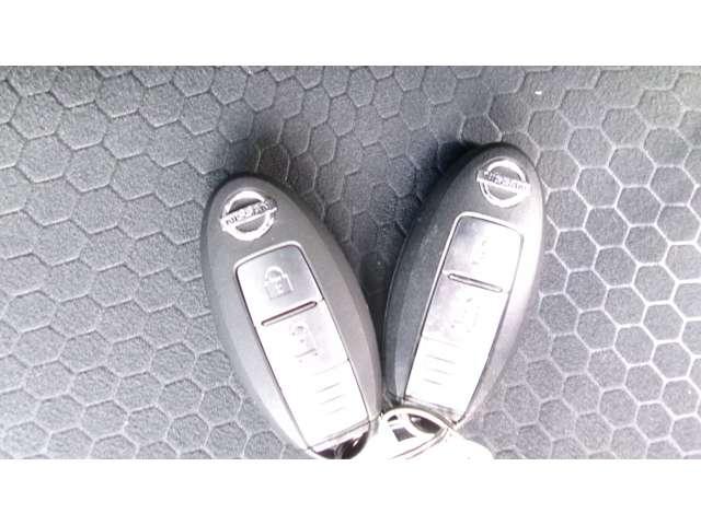 ジューク １５ＲＸ　Ｖセレクション　ドレスアップ　メモリーナビＴＶ　メモリーナビＴＶ（ＭＭ３１６Ｄ－Ｗ）アラウンドビューモニター　インテリジェントキー　レーンキープ　盗難防止装置　オートエアコン　ドライブレコーダー　アルミホイール　アイドリングストップ（19枚目）