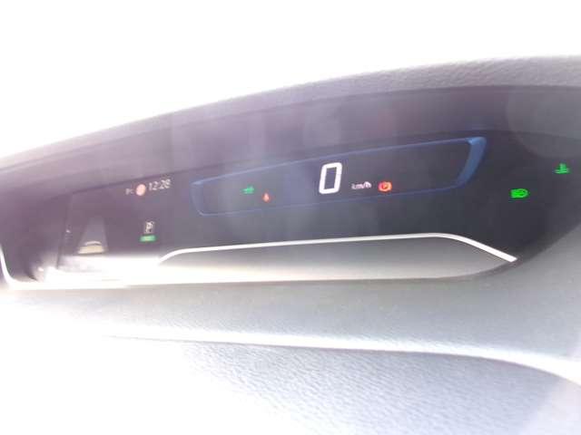 セレナ １．２　ｅ－ＰＯＷＥＲ　ハイウェイスター　Ｖ　後席モニター　メモリーナビＴＶ　３６０°カメラ　後席モニター　　エマジェンシーブレーキ　１オナ　スマキー　バックカメラ　ＬＥＤ　レーンアシスト　ＥＴＣ　ドラレコ　　イモビ　カーテンエアバック　オートエアコン（11枚目）