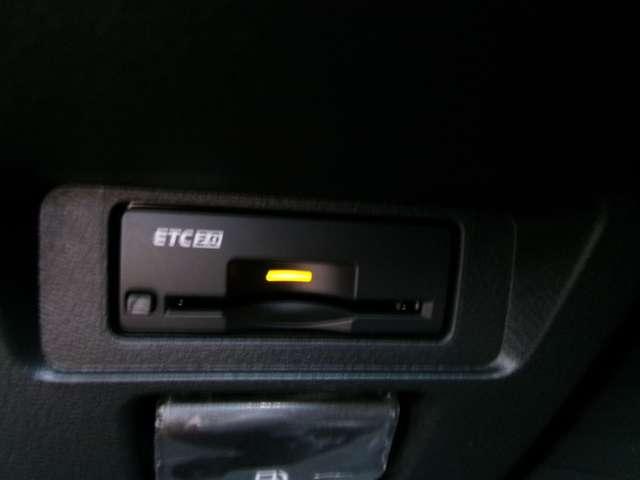 オーラ １．２　Ｇ　レザーエディション　コネクトナビＴＶ＋ＥＴＣ２．０＋ＳＯＳコール＋ワイヤレ　ワンオーナ　追突防止　レーダークルーズ　車線逸脱警報装置　ＬＥＤ　ドライブレコーダー　盗難防止　バックモニター　ＥＴＣ　インテリジェントキー　メモリーナビゲーション　ＡＷ　キーレスエントリー　ＡＢＳ（8枚目）