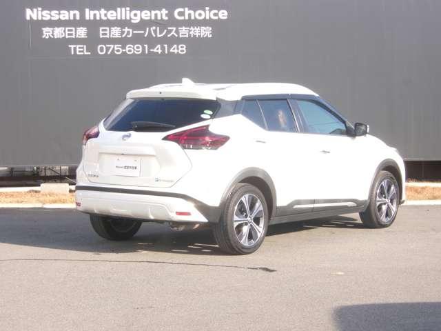 キックス １．２　Ｘ　ツートーン　インテリアエディション　（ｅ－ＰＯＷＥＲ）　プロパイロット　メモリーナビＴＶ　エマージェンシーＢ　セキュリティ　アラウンドモニター　Ｒカメラ　ＬＥＤ　ワンオーナ　エアコン　ドラレコ　スマートキー　ＥＴＣ　メモリーナビ　サイドエアバック　ＡＷ　キーレス　アイドリングストップ（2枚目）