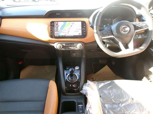 キックス １．２　Ｘ　ツートーン　インテリアエディション　（ｅ－ＰＯＷＥＲ）　プロパイロット　メモリーナビＴＶ　エマージェンシーＢ　セキュリティ　アラウンドモニター　Ｒカメラ　ＬＥＤ　ワンオーナ　エアコン　ドラレコ　スマートキー　ＥＴＣ　メモリーナビ　サイドエアバック　ＡＷ　キーレス　アイドリングストップ（3枚目）