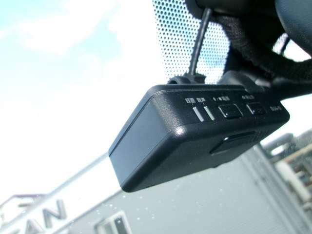 キックス 1.2 X (e-POWER) メモリーナビTV MM320D-L ナビ&TV ワンオ-ナ-車 追従クルコン スマートキー LEDヘッド レーンアシスト パワーステアリング 盗難防止システム ドライブレコーダー ETC メモリーナビ サイドエアバッグ アルミ AAC(8枚目)