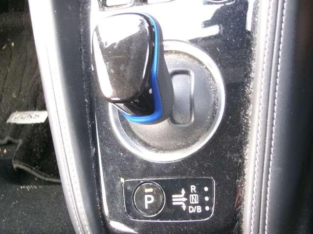 キックス 1.2 X (e-POWER) メモリーナビTV MM320D-L ナビ&TV ワンオ-ナ-車 追従クルコン スマートキー LEDヘッド レーンアシスト パワーステアリング 盗難防止システム ドライブレコーダー ETC メモリーナビ サイドエアバッグ アルミ AAC(17枚目)