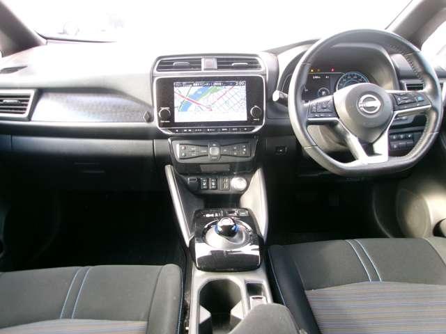 �d�C�����ԂȂ�ł͂̐�i�I�ȃf�U�C���̃C���e���A�B