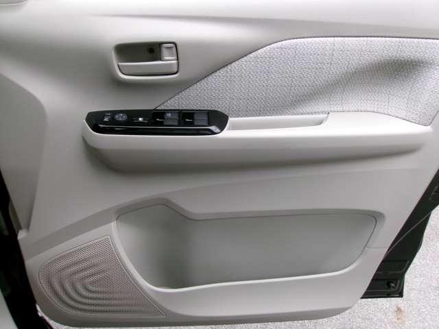 デイズ 660 X オーディオレス 踏み間違え防止 スマートキー イモビライザー レーンキープ アイドリングストップ キーレス フルオートエアコン WAB 運転席エアバック サイドエアバッグ PS アルミホイール ABS(18枚目)