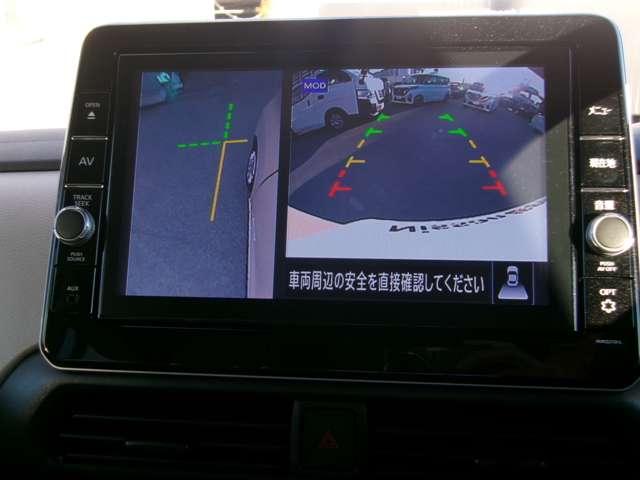 �{�^���P�ŁA��ʂ��؂�ւ��o���܂��B