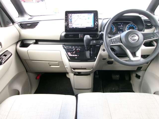 ルークス ６６０　Ｘ　メモリーナビＴＶ　アラモニ　前後衝突軽減ブレーキ　ワンオーナー車　車線逸脱防止　ＥＴＣ　スマートキー　キーフリー　ドライブレコーダー　ｉ－ｓｔｏｐ　フルオートエアコン　パワーウインドウ　バックカメラ　盗難防止　ＡＢＳ（3枚目）