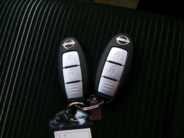 ノート １．２　Ｘ　メモリーナビＴＶ　リアカメラ　衝突被害軽減ブレ－キ　全方位カメラ　ＥＴＣ付　ＬＥＤヘッドライト　レーンアシスト　インテリジェントキー　ワンオーナー　ドラレコ　アイドリングストップ　盗難防止システム　ワンセグＴＶ　ＡＢＳ（19枚目）