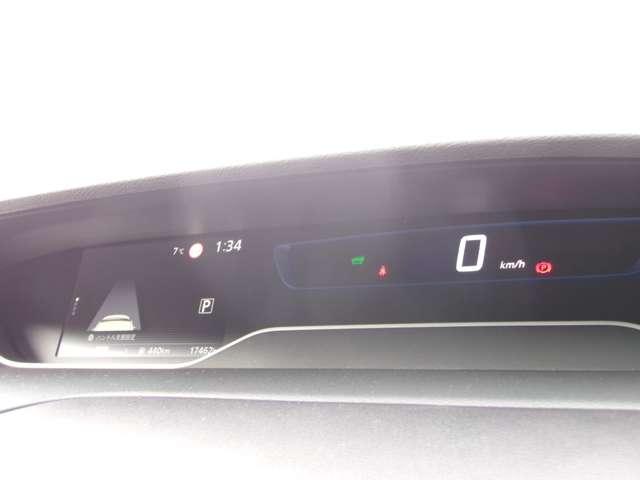 セレナ １．２　ｅ－ＰＯＷＥＲ　ハイウェイスター　Ｖ　メモリーナビＴＶ　ＭＭ５２１Ｄ－Ｌ　スマートキープッシュスタート　左右パワースライドドア　エマージェンシーＢ　助手席エアバッグ　ＡＷ　ワンオーナー車　３列シート　ＥＴＣ車載器　ウォークスルー　ＬＫＡ（10枚目）