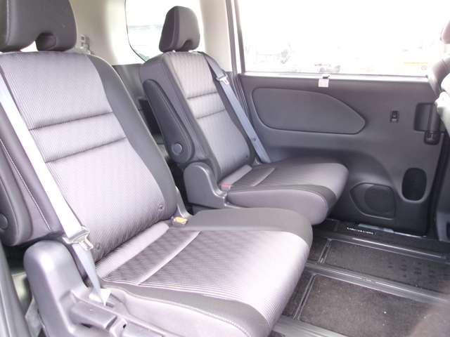 セレナ １．２　ｅ－ＰＯＷＥＲ　ハイウェイスター　Ｖ　メモリーナビＴＶ　ＭＭ５２１Ｄ－Ｌ　スマートキープッシュスタート　左右パワースライドドア　エマージェンシーＢ　助手席エアバッグ　ＡＷ　ワンオーナー車　３列シート　ＥＴＣ車載器　ウォークスルー　ＬＫＡ（29枚目）