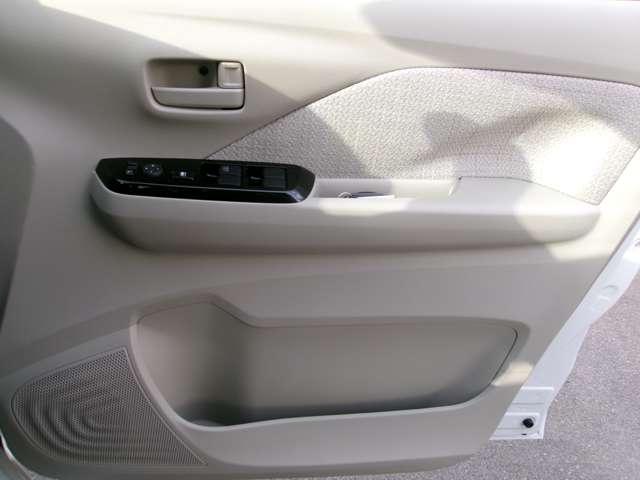 デイズ 660 X メモリーナビTV アラウンドビューモニター アイドリングストップ付き 地デジフルセグ ETC付き エマ-ジェンシ-ブレ-キ オートハイビーム インテリキ- 運転席エアバッグ バックモニタ 車線逸脱警報(28枚目)