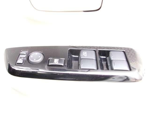 デイズ 660 X メモリーナビTV アラウンドビューモニター アイドリングストップ付き 地デジフルセグ ETC付き エマ-ジェンシ-ブレ-キ オートハイビーム インテリキ- 運転席エアバッグ バックモニタ 車線逸脱警報(29枚目)