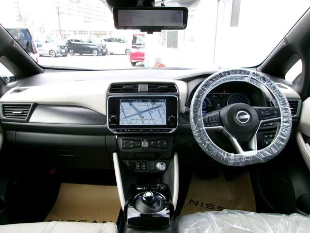 �d�C�����ԂȂ�ł͂̐�i�I�ȃf�U�C���̃C���e���A�B