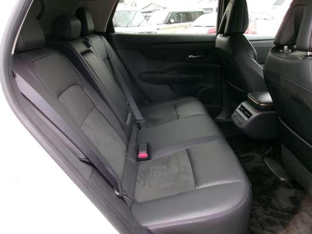 ��ȃV�[�g�����悭�z�[���h���Ă����`�̃V�[�g�ƂȂ�܂��B