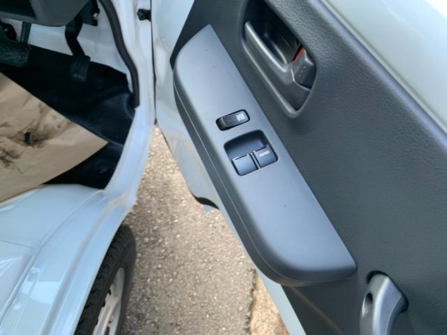 キャリイトラック ＫＣエアコン・パワステ　届け出済み未使用車　５年１０万ｋｍ全国スズキメーカー保証付き　エアコン　パワステ　パワーウインド　キーレス　２ＷＤ　４ＡＴ　ＡＭＦＭラジオ　　アイドリングストップ（15枚目）
