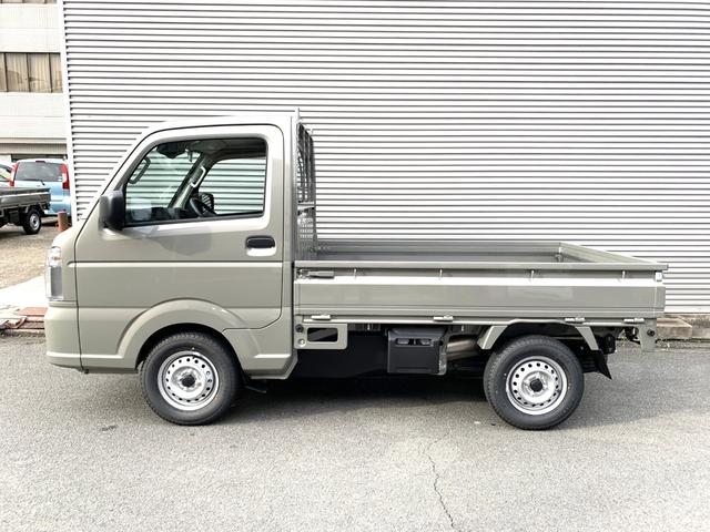 キャリイトラック ＫＣエアコン・パワステ　スズキセーフティサポート　届出済未使用車　５年１０万ｋｍ全国スズキメーカー保証付き　　２ＷＤ　４ＡＴ　キーレス　パワーウインド　リアパーキングセンサー　ＡＭＦＭラジオ　オートライト　アイドルストップ（6枚目）