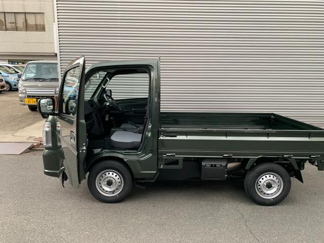 キャリイトラック ＫＣエアコン・パワステ　届出済未使用車　５年１０万ｋｍ全国スズキメーカー保証付き　２ＷＤ　４ＡＴ　キーレス　パワーウインド　リアパーキングセンサー　ＡＭＦＭラジオ　オートライト　アイドリングストップ（11枚目）