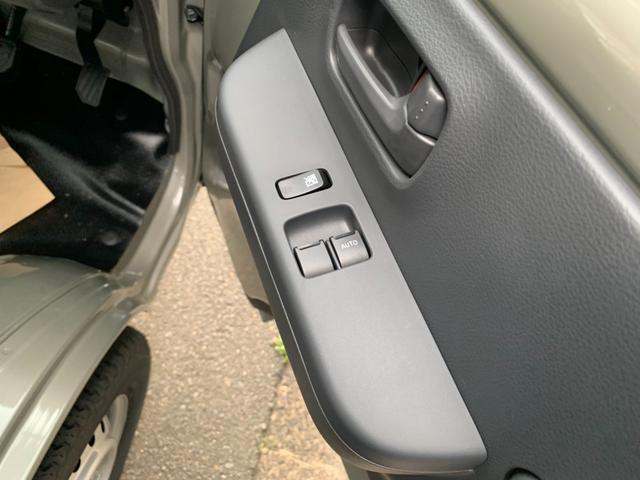 キャリイトラック ＫＣエアコン・パワステ　届出済未使用車　５年１０万ｋｍ全国スズキメーカー保証付き　２ＷＤ　４ＡＴ　キーレス　パワーウインド　リアパーキングセンサー　ＡＭＦＭラジオ　オートライト　アイドリングストップ（16枚目）