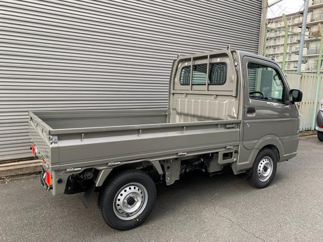 キャリイトラック ＫＣエアコン・パワステ　届出済未使用車　５年１０万ｋｍ全国スズキメーカー保証付き　２ＷＤ　４ＡＴ　キーレス　パワーウインド　リアパーキングセンサー　ＡＭＦＭラジオ　オートライト　アイドリングストップ（28枚目）