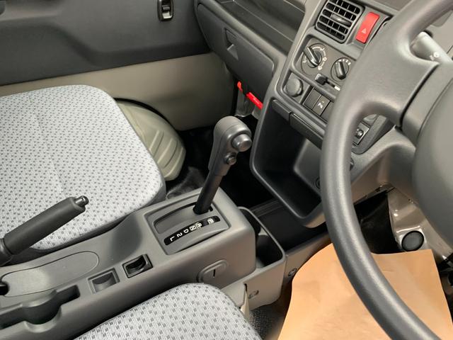 キャリイトラック ＫＣエアコン・パワステ　届出済未使用車　５年１０万ｋｍ全国スズキメーカー保証付き　２ＷＤ　４ＡＴ　キーレス　パワーウインド　リアパーキングセンサー　ＡＭＦＭラジオ　オートライト　アイドリングストップ（33枚目）