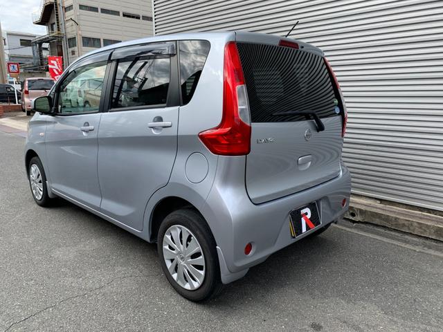 デイズ Ｊ　フルセグナビ　Ｂｌｕｅｔｏｏｔｈ　バックカメラ　キーレス　電格ドアミラー　プライバシーガラス　Ｗエアーバック　ＡＢＳ　２ＷＤ　ＡＴ（5枚目）