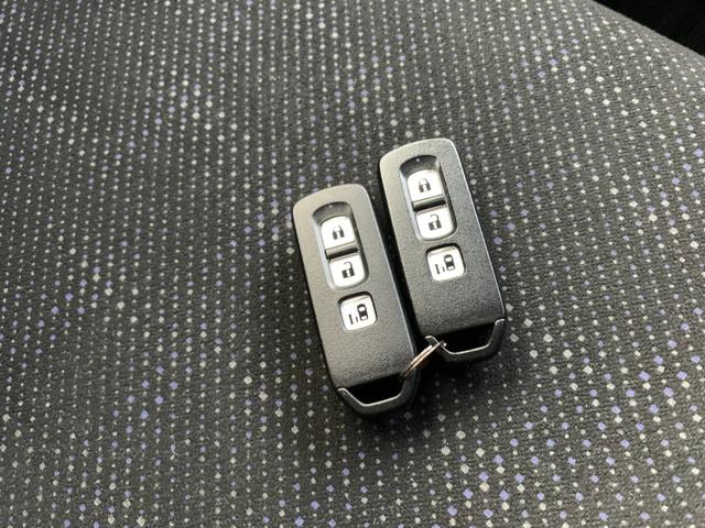 N-BOX G・Lパッケージ 女性ワンオーナー 走行17000km ナビゲーション Bluetooth DVD再生 バックカメラ 左パワースライドドア 電格ドアミラー ステアリングリモコン オートエアコン アイドルストップ(30枚目)