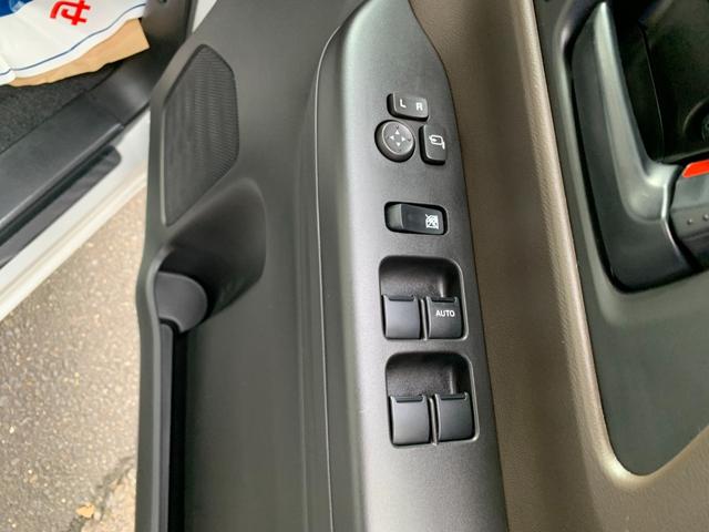 スペーシア ハイブリッドＸ　届出済未使用車　衝突被害軽減ブレーキ　全方位モニター付９インチ純正ナビ　電動パーキング　アダブディブクルーズコントロール　両側パワースライドドア　ＬＥＤヘッド　マルチユースフラップ　セーフティプラス付（30枚目）