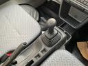 ＫＣエアコン・パワステ　届出済未使用車　５年１０万ｋｍ全国スズキメーカー保証付き　４ＷＤ　５ＭＴ　キーレス　パワーウインド　リアパーキングセンサー　ＡＭＦＭラジオ　オートライト　アイドリングストップ（21枚目）