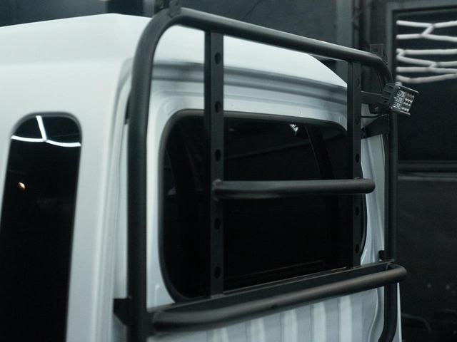 ハイゼットトラック ジャンボ　リフトアップ　普通車登録　レカロシート　オールペイント　マットシルバー　ステアリング　スキッドバー　オーバーフェンダー　ＬＥＤヘッド　ＬＥＤテール　社外マフラー（34枚目）