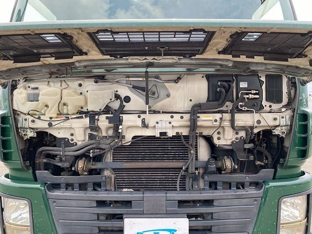 ギガ 　Ｈ２３年式　いすゞ　アルミウイング　８×４　４軸低床２デフ　後輪エアサス　日本フルハーフ　１３．８トン積載　１０ｔ　２５ｔ　大型　バン　箱車（46枚目）