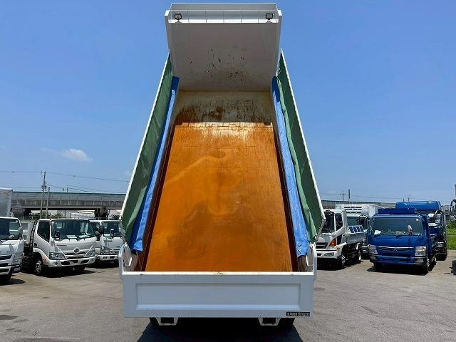 クオン 　車検整備付　令和８年３月迄　Ｒ５年式　ＵＤトラックス　クオン　ダンプ　６×４　３軸２デフ　ワンオーナー　新明和工業　５１０　２２０　電動コボレーン　７速ＭＴ　３９０馬力　１０ｔ　２５ｔ　大型（24枚目）