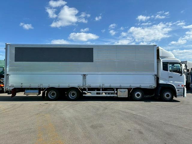 クオン 　Ｈ２９年式　ＵＤトラックス　アルミウイング　８×４　４軸低床２デフ　後輪エアサス　日本トレクス　ラッシング　エスコット　ＥＳＣＯＴ－Ｖ　ＡＴ　１０ｔ　２５ｔ　大型　バン　箱車（13枚目）
